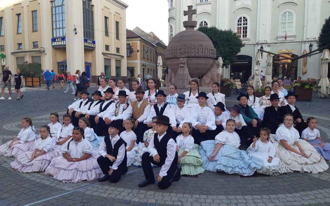 A Tehetség Művészeti Iskola Keresztúri Kicsik és Kamaszok csoportja a Székesfehérvári Királyi Napokon